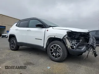 2024 Jeep Compass Trailhawk с VIN 3C4NJDDN4RT144702, выставлен на аукционе Copart как лот 64237135 с пробегом 27 520 миль миль и Чистый • Clean title. История ставок и продаж доступна на DreamBid. Изображение 4.