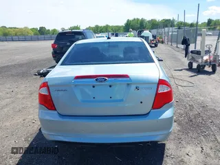2010 Ford Fusion Hybrid z VIN 3FADP0L33AR385001, wystawiony jako IAAI lot #42074965 z przebiegiem 195 962 mil mil oraz . Historia ofert i sprzedaży dostępna na DreamBid. Obrazek 16.