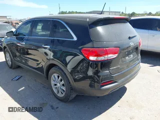 2018 Kia Sorento LX with VIN 5XYPG4A39JG339619, listed as a IAAI auction lot 41809182 with 126,954 mi miles. Bid and sale history available at carsss.com. Image 3.