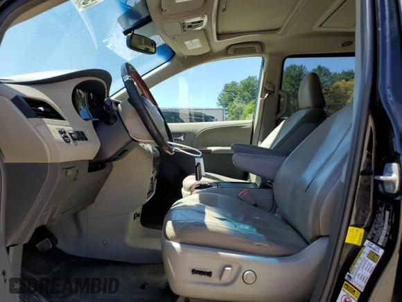 2013 Toyota Sienna XLE with VIN 5TDDK3DC4DS052588, listed as a Copart auction lot 54861335 with 122,966 mi miles and Clean title. Bid and sale history available at DreamBid. Image 7.