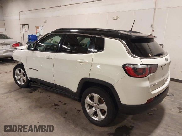 2019 Jeep Compass Latitude with VIN 3C4NJDBB0KT834607, listed as a IAAI auction lot 41932794 with 74,694 mi miles. Bid and sale history available at carsss.com. Image 3.