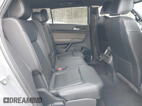 2022 Volkswagen Atlas SEL R-Line z VIN 1V2SE2CA2NC208363, wystawiony jako IAAI lot #41850237 z przebiegiem 38 867 mil mil oraz . Historia ofert i sprzedaży dostępna na DreamBid. Obrazek 8.