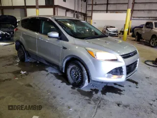 2013 Ford Escape SE с VIN 1FMCU0GX3DUB89970, выставлен на аукционе Copart как лот 89129775 с пробегом 141 223 миль миль и На запчасти • Non repairable. История ставок и продаж доступна на DreamBid. Изображение 4.