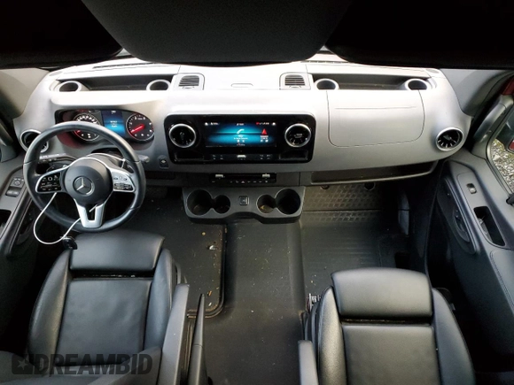 2022 Mercedes-Benz Sprinter with VIN W1Z4DFHY9NT090071, listed as a Copart auction lot 80545164 with 32,695 mi miles and Salvage Title. Bid and sale history available at DreamBid. Image 8.