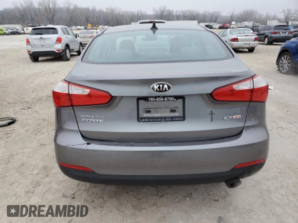 2016 Kia Forte EX z VIN KNAFX4A82G5522673, wystawiony jako Copart lot #86063904 z przebiegiem 85 576 mil mil oraz Szkoda całkowita • Salvage title. Historia ofert i sprzedaży dostępna na DreamBid. Obrazek 6.
