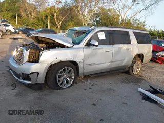 2020 GMC Yukon XL SLT z VIN 1GKS1GKC6LR238395, wystawiony jako IAAI lot #41522887 z przebiegiem Nie podano mil oraz . Historia ofert i sprzedaży dostępna na DreamBid. Obrazek 14.