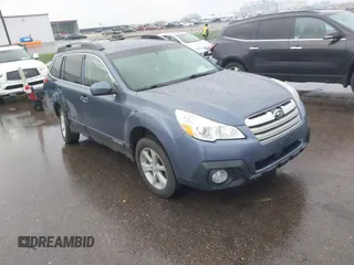 2014 Subaru Outback Premium z VIN 4S4BRCCC4E3310157, wystawiony jako IAAI lot #42406544 z przebiegiem 176 331 mil mil oraz . Historia ofert i sprzedaży dostępna na DreamBid. Obrazek 1.