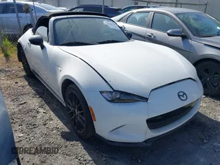 2016 Mazda MX-5 Miata Club z VIN JM1NDAC72G0109482, wystawiony jako IAAI lot #42042540 z przebiegiem 46 853 mil mil oraz . Historia ofert i sprzedaży dostępna na DreamBid. Obrazek 1.