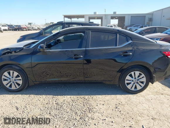2025 Nissan Sentra S with VIN 3N1AB8BV6SY262493, listed as a IAAI auction lot 41392051 with 942 mi miles and . Bid and sale history available at DreamBid. Image 14.