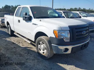 2012 Ford F-150 XL with VIN 1FTFX1ET9CKD52632, listed as a IAAI auction lot 41617005 with 204,952 mi miles. Bid and sale history available at carsss.com. Image 1.
