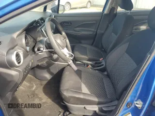 2020 Nissan Versa S z VIN 3N1CN8DV9LL880225, wystawiony jako Copart lot #55391815 z przebiegiem 67 010 mil mil oraz Szkoda całkowita • Salvage title. Historia ofert i sprzedaży dostępna na DreamBid. Obrazek 7.