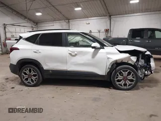 2021 Kia Seltos S with VIN KNDEUCA24M7104385, listed as a IAAI auction lot 40663983 with 51,290 mi miles. Bid and sale history available at carsss.com. Image 13.