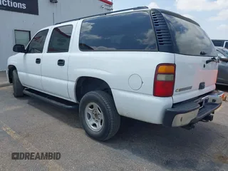 2006 Chevrolet Suburban LS w/1WT with VIN 1GNEC16Z86J168679, listed as a IAAI auction lot 42008170 with 252,444 mi miles. Bid and sale history available at carsss.com. Image 3.