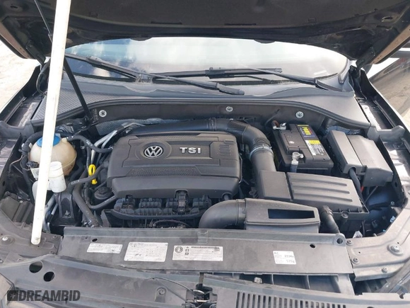 2014 Volkswagen Passat SE w/Sunroof with VIN 1VWBT7A30EC055472, listed as a IAAI auction lot 40975011 with 133,967 mi miles. Bid and sale history available at carsss.com. Image 10.