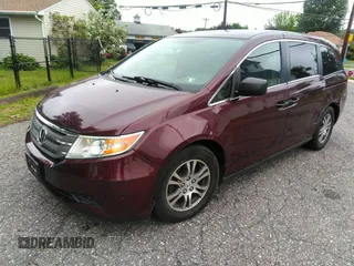 2013 Honda Odyssey LX с VIN 5FNRL5H23DB052215, выставлен на аукционе IAAI как лот 42389009 с пробегом 103 933 миль миль и . История ставок и продаж доступна на DreamBid. Изображение 2.