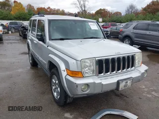 2008 Jeep Commander Limited with VIN 1J8HG58N68C124949, listed as a IAAI auction lot 40725093 with 180,307 mi miles. Bid and sale history available at carsss.com. Image 1.