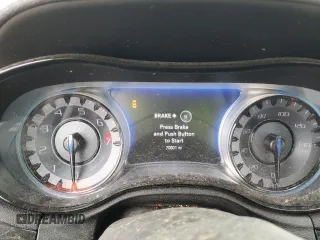2018 Chrysler 300 S z VIN 2C3CCAGG9JH223216, wystawiony jako Copart lot #45919034 z przebiegiem 70 801 mil mil oraz Szkoda całkowita • Salvage title. Historia ofert i sprzedaży dostępna na DreamBid. Obrazek 9.