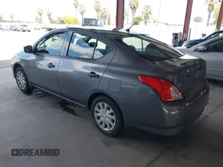 2016 Nissan Versa S z VIN 3N1CN7AP4GL902783, wystawiony jako IAAI lot #42128197 z przebiegiem 116 847 mil mil oraz . Historia ofert i sprzedaży dostępna na DreamBid. Obrazek 3.