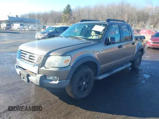 2007 Ford Explorer Sport Trac XLT z VIN 1FMEU51837UA07132, wystawiony jako IAAI lot #41681958 z przebiegiem 146 716 mil mil oraz . Historia ofert i sprzedaży dostępna na DreamBid. Obrazek 2.