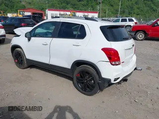 2020 Chevrolet Trax LT z VIN 3GNCJPSB1LL232882, wystawiony jako IAAI lot #42230988 z przebiegiem 48 943 mil mil oraz . Historia ofert i sprzedaży dostępna na DreamBid. Obrazek 3.