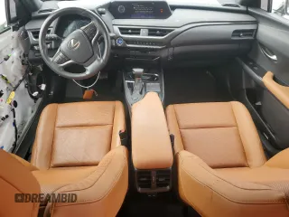 2021 Lexus UX 250h z VIN JTHP9JBH8M2048836, wystawiony jako Copart lot #63264695 z przebiegiem 23 280 mil mil oraz Szkoda całkowita • Salvage title. Historia ofert i sprzedaży dostępna na DreamBid. Obrazek 8.