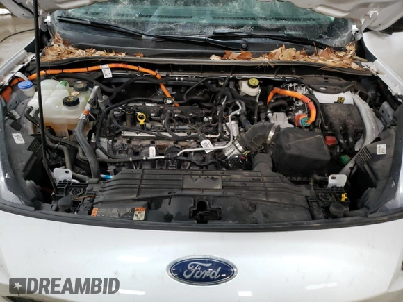 2022 Ford Escape SE Hybrid with VIN 1FMCU9BZ7NUA61357, listed as a Copart auction lot 44249845 with 29,370 mi miles and Clean Title. Bid and sale history available at carsss.com. Image 12.