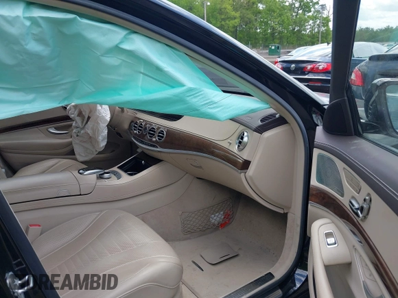 2015 Mercedes-Benz S 550 with VIN WDDUG8FB8FA087742, listed as a IAAI auction lot 42163538 with Not Provided miles and . Bid and sale history available at carsss.com. Image 5.