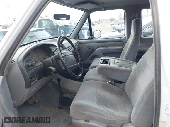 1996 Ford F-150 with VIN 1FTEX14H2TKA29905, listed as a IAAI auction lot 41871592 with 1 mi miles. Bid and sale history available at carsss.com. Image 5.