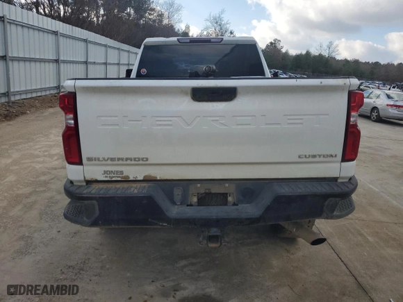 2021 Chevrolet Silverado 2500HD Custom with VIN 1GC4YME78MF244036, listed as a Copart auction lot 84820844 with NaN miles and Salvage Title. Bid and sale history available at carsss.com. Image 6.