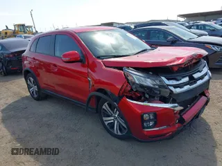 2023 Mitsubishi Outlander ES z VIN JA4ARUAU7PU009973, wystawiony jako IAAI lot #41739275 z przebiegiem 39 215 mil mil oraz . Historia ofert i sprzedaży dostępna na DreamBid. Obrazek 1.