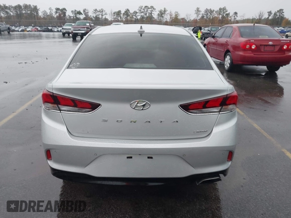 2018 Hyundai Sonata SEL with VIN 5NPE34AF0JH696872, listed as a IAAI auction lot 41070305 with 121,000 mi miles and . Bid and sale history available at DreamBid. Image 16.