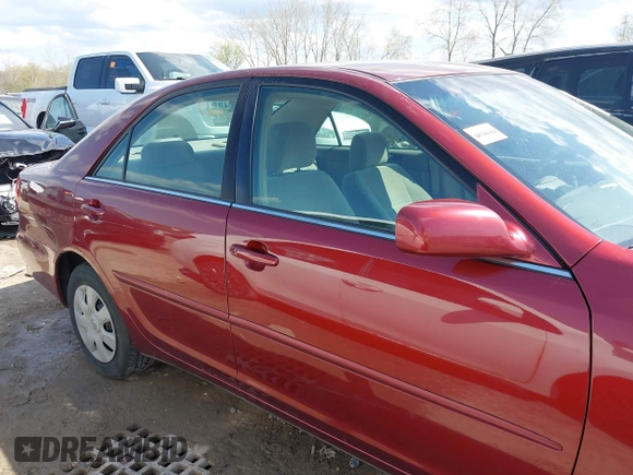 2004 Toyota Camry LE with VIN 4T1BE32K34U377605, listed as a IAAI auction lot 42107813 with 110,724 mi miles. Bid and sale history available at carsss.com. Image 14.