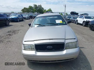 2010 Ford Police Interceptor с VIN 2FABP7BV9AX125268, выставлен на аукционе IAAI как лот 42340529 с пробегом Не указан миль и . История ставок и продаж доступна на DreamBid. Изображение 12.