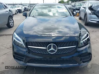 2019 Mercedes-Benz C 300 с VIN WDDWJ8DBXKF827124, выставлен на аукционе IAAI как лот 42391477 с пробегом 72 546 миль миль и . История ставок и продаж доступна на DreamBid. Изображение 13.