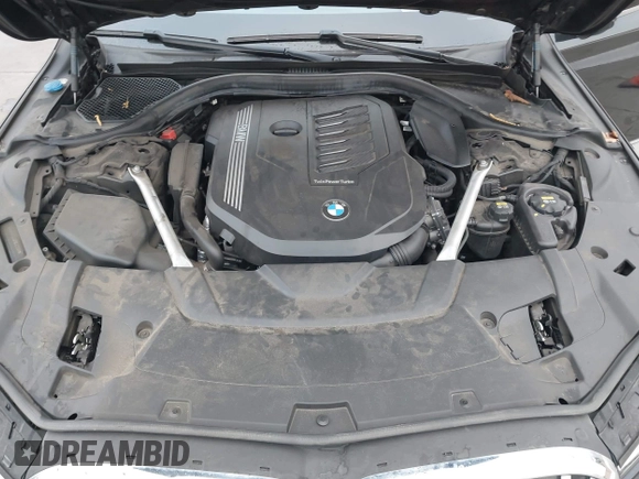 2022 BMW 7 Series 740i with VIN WBA7T2C0XNCJ31291, listed as a IAAI auction lot 40623307 with 98,877 mi miles. Bid and sale history available at carsss.com. Image 10.