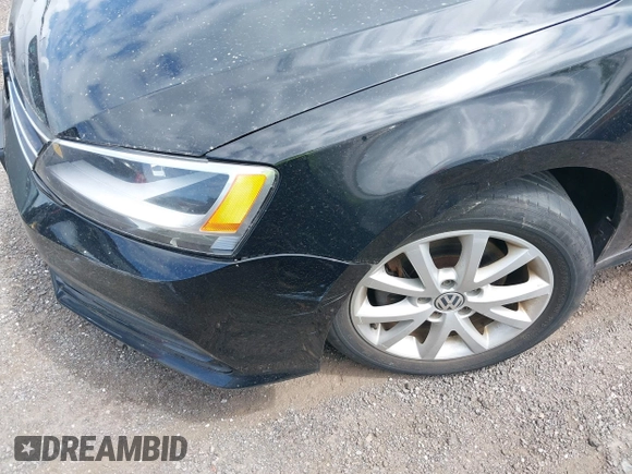 2015 Volkswagen Jetta SE with VIN 3VWD17AJ4FM238189, listed as a IAAI auction lot 42631257 with 92,561 mi miles and . Bid and sale history available at DreamBid. Image 13.