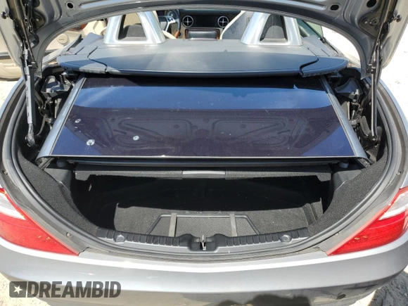 2012 Mercedes-Benz SLK 350 с VIN WDDPK5HA2CF028537, выставлен на аукционе Copart как лот 57309275 с пробегом 88 214 миль миль и Списание • Salvage title. История ставок и продаж доступна на DreamBid. Изображение 10.