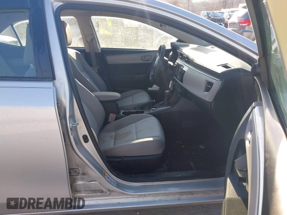 2016 Toyota Corolla L z VIN 5YFBURHE9GP566742, wystawiony jako IAAI lot #41771845 z przebiegiem 130 601 mil mil oraz . Historia ofert i sprzedaży dostępna na DreamBid. Obrazek 5.
