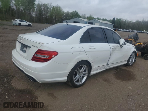 2013 Mercedes-Benz C 300 Sport с VIN WDDGF8AB8DA823681, выставлен на аукционе Copart как лот 56145985 с пробегом 112 949 миль миль и Списание • Salvage title. История ставок и продаж доступна на DreamBid. Изображение 3.