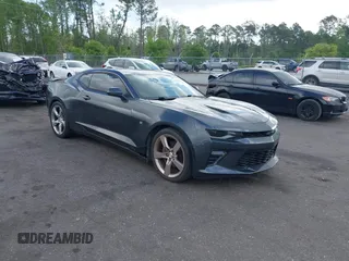 2017 Chevrolet Camaro 2SS z VIN 1G1FH1R73H0193015, wystawiony jako IAAI lot #42000987 z przebiegiem 99 903 mil mil oraz . Historia ofert i sprzedaży dostępna na DreamBid. Obrazek 1.
