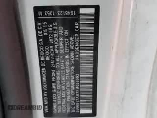 2015 Volkswagen Golf TSI S z VIN 3VW817AU7FM096092, wystawiony jako Copart lot #52014855 z przebiegiem 111 446 mil mil oraz Szkoda całkowita • Salvage title. Historia ofert i sprzedaży dostępna na DreamBid. Obrazek 14.