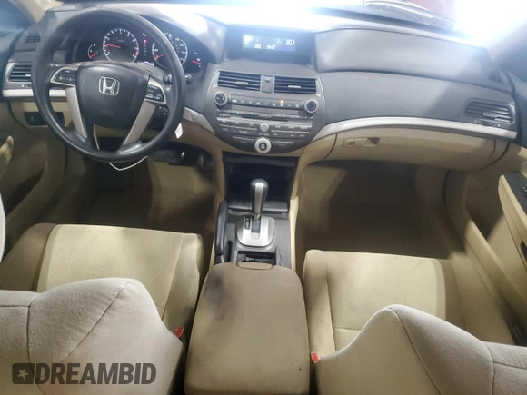 2011 Honda Accord LX z VIN 1HGCP2F34BA019476, wystawiony jako Copart lot #60238405 z przebiegiem 214 241 mil mil oraz Szkoda całkowita • Salvage title. Historia ofert i sprzedaży dostępna na DreamBid. Obrazek 8.