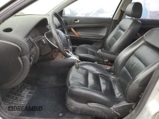 2000 Volkswagen Passat z VIN WVWRH23B6YE274455, wystawiony jako Copart lot #81634704 z przebiegiem 154 076 mil mil oraz Czysty tytuł • Clean title. Historia ofert i sprzedaży dostępna na DreamBid. Obrazek 7.