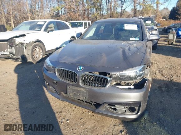 2018 BMW 3 Series 330i xDrive with VIN WBA8Z9C52JG828478, listed as a IAAI auction lot 41326732 with 86,463 mi miles. Bid and sale history available at carsss.com. Image 6.