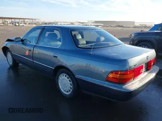 1991 Lexus LS z VIN JT8UF11E3M0093567, wystawiony jako IAAI lot #41647408 z przebiegiem 191 382 mil mil oraz . Historia ofert i sprzedaży dostępna na DreamBid. Obrazek 3.