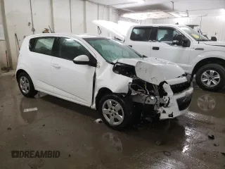 2016 Chevrolet Sonic LS z VIN 1G1JA6SH1G4174727, wystawiony jako Copart lot #47789335 z przebiegiem 166 907 mil mil oraz Szkoda całkowita • Salvage title. Historia ofert i sprzedaży dostępna na DreamBid. Obrazek 4.