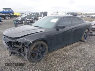 2020 Dodge Charger SXT z VIN 2C3CDXBG6LH160828, wystawiony jako IAAI lot #42007663 z przebiegiem 136 015 mil mil oraz . Historia ofert i sprzedaży dostępna na DreamBid. Obrazek 17.