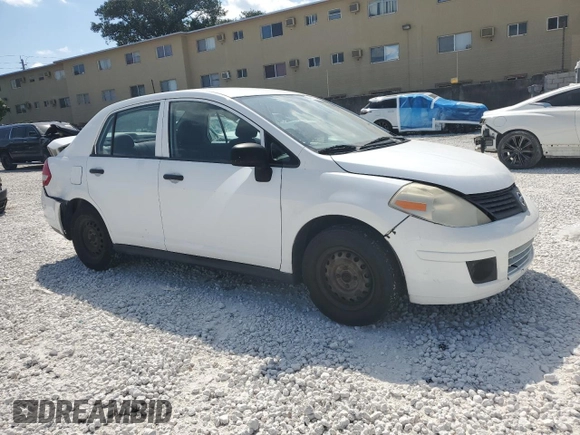 2009 Nissan Versa 1.6 z VIN 3N1CC11E89L428647, wystawiony jako Copart lot #48912675 z przebiegiem 92 426 mil mil oraz Szkoda całkowita • Salvage title. Historia ofert i sprzedaży dostępna na DreamBid. Obrazek 4.
