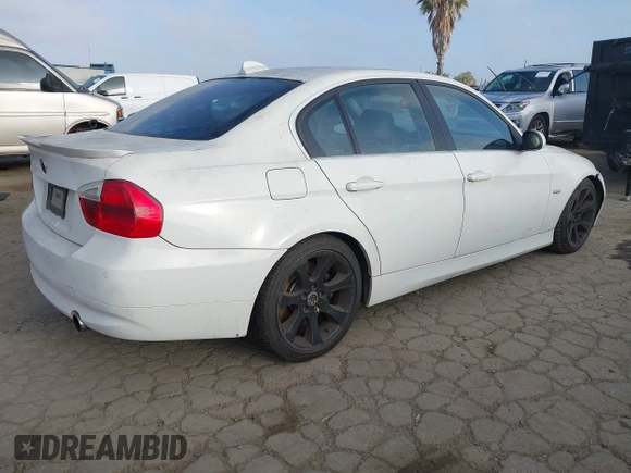 2007 BMW 3 Series 335i with VIN WBAVB73537VH21782, listed as a IAAI auction lot 42725609 with 145,157 mi miles and . Bid and sale history available at DreamBid. Image 4.