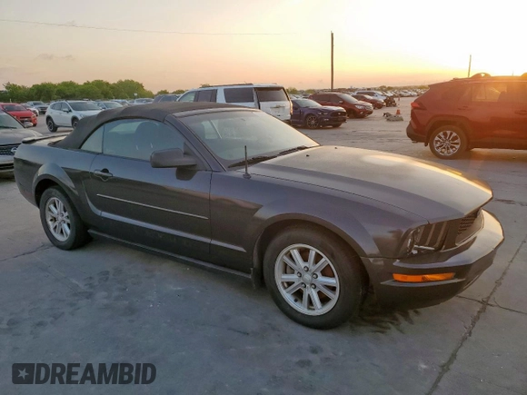 2008 Ford Mustang Deluxe with VIN 1ZVHT84N385138092, listed as a Copart auction lot 53096055 with 162,185 mi miles and Clean Title. Bid and sale history available at carsss.com. Image 4.